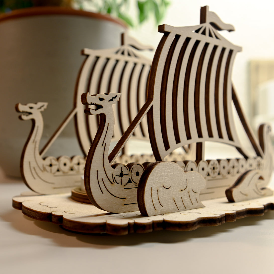 Teelicht Holz Wikingerschiff Kerzenständer